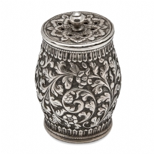 כלי בשמים הודי (שימש במקור כמלחיה) עשוי כסף 'סטרלינג', חתום 84