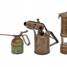 שלושה פרטי וינטג'