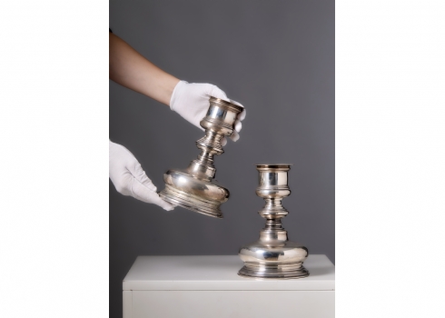 זוג פמוטים איטלקים עשויים כסף בסגנון הבארוק מתוצרת Brandimarte מפירנצה