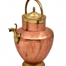 כלי מטבח עתיק מהמאה ה-19, עשוי נחושת ופליז