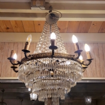 נברשת תקרה עשויה פליז וגדילי זכוכית