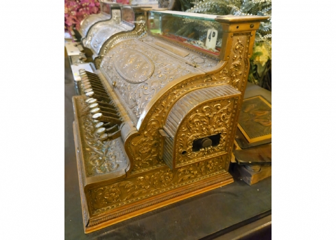 קופה רושמת אמריקאית עתיקה מהמאה ה19 תוצרת national, עשויה ברונזה וזכוכית