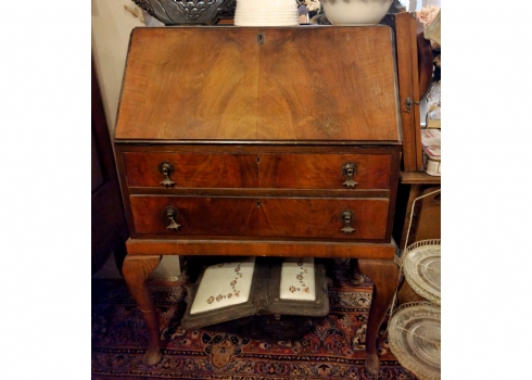 סקרטר עתיק עשוי עץ