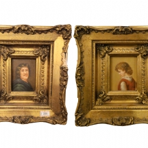 זוג תמונות בסגנון עתיק שמן על לוח נתונות במסגרות מוזהבות