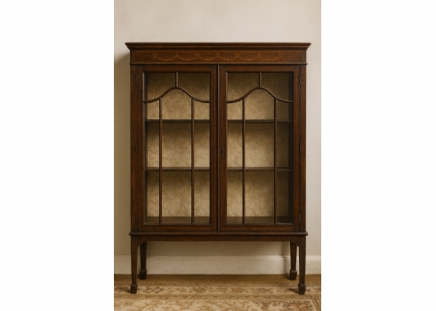 וטרינה אנגלית עתיקה עשויה עץ וזכוכית