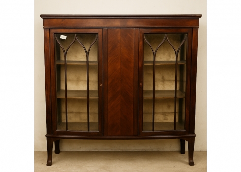 וטרינה אנגלית עתיקה עשוייה עץ וזכוכית