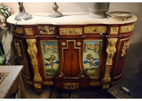 מזנון בסגנון עתיק מרשים ומפואר מעוטר ציורי יד