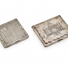 שתי קופסאות כסף עתיקות לסיגריות ופודרייה