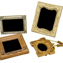 לוט של 4 מסגרות לתמונה ואחת עגולה