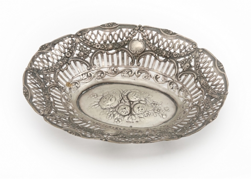 סלסלת כסף ישראלית מתוצרת חברת הצורפים, עשוייה כסף '800' חתומה