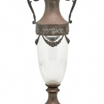 אגרטל עתיק מהשליש האחרון של המאה ה-19, כפי הנראה צרפתי