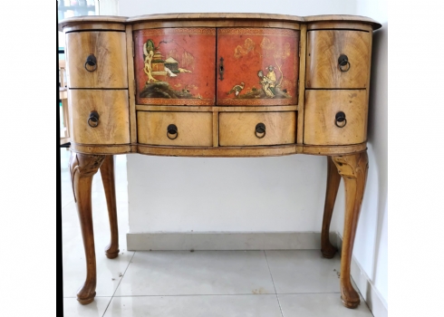 מזנון אנגלי עתיק מהמאה ה-18 בסגנון סיני (צ'ינוואזורה, Chinoiserie style)