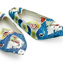 זוג מאפרות שולחניות פרסיות עשויות נחושת ומעוטרות בטכניקת מינהקארי או מינה-קארי