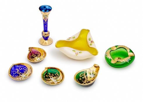 7 חפצי נוי איטלקים עשויים זכוכית (מורנו) מעוטרים באמייל בולת ובזהב
