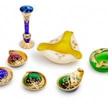 7 חפצי נוי איטלקים עשויים זכוכית (מורנו) מעוטרים באמייל בולת ובזהב