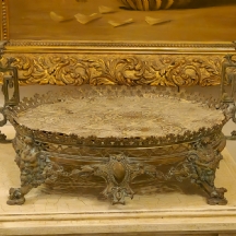 סנטרפיס צרפתי עתיק ומפואר עשוי פליז יצוק ללא תחתית