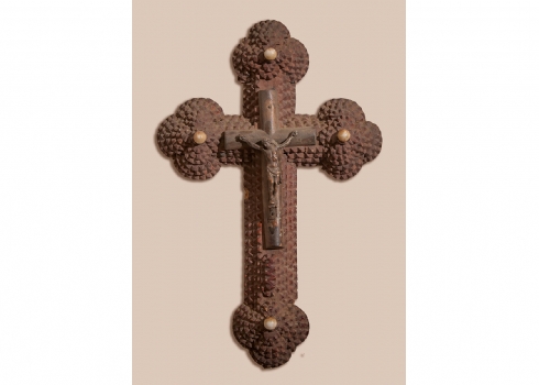 צלב עתיק מהמאה ה19 ויקטוריאני עשוי עבודה טרמפ Tramp art