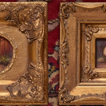 זוג ציורים בסגנון עתיק, שמן על לוח, נתונים במסגרות נאות