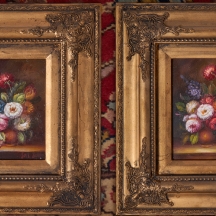 זוג ציורים בסגנון עתיק, שמן על לוח, נתונים במסגרות נאות