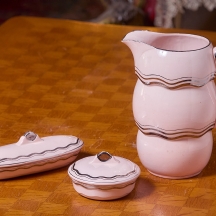 3 כלי חרסינה בלגיים מתוך סט רחצה לטואלט אר דקו