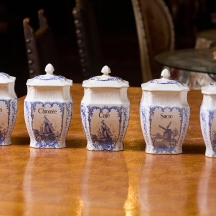 סט של 5 מיכלי תבלינים למטבח עשויים חרס מעוטר בהדפסים כחולים