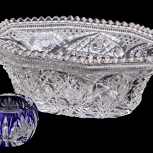 2 כלי קריסטל, מאפרה כחולה וקערה