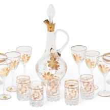 כלי הגשה מזכוכית מדגמים שונים