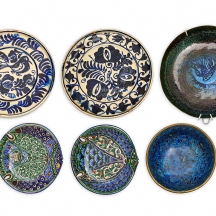 6 קערות וצלחות שונות יצרנים שונים, חלקם חתומים