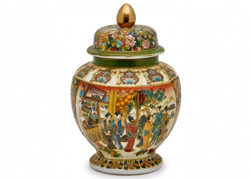 צנצנת פורצלן יפנית עשויה בסגנון סאטסומה (Satsuma)