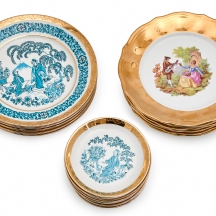 חלקי סט פורצלן סובייטי מעוטר באמייל תכלת וזהב חתום