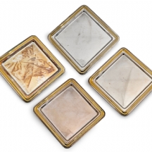 4 מגשים עשויים מתכת מצופים כסף