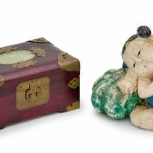 שני חפצי נוי אסייתיים