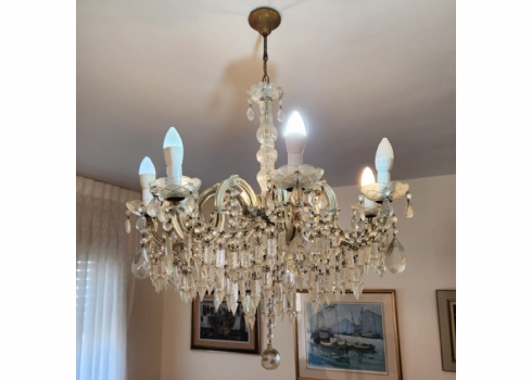 נברשת תקרה בסגנון עתיק עשויה מתכת וקריסטל