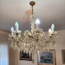 נברשת תקרה בסגנון עתיק עשויה מתכת וקריסטל