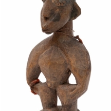 פסל 'איבג'י' (Ibeji) אפריקאי של אנשי היורובה (Yoruba people) בדמות גבר עשוי עץ