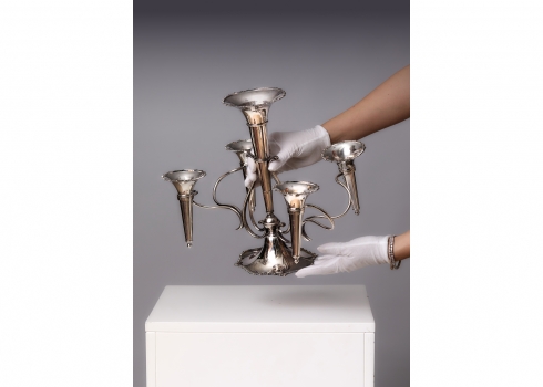 אפרנה (Epergne) אנגלי עשוי מתכת מצופה כסף