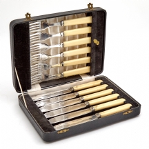 סט סכו"ם אנגלי לפירות, עשוי מתכת מצופה כסף וידיות בקליט