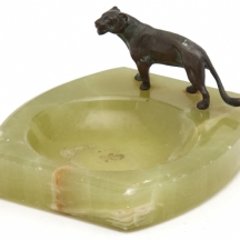 מאפרה בסגנון אר דקו עשוי אוניקס מצרי וברונזה