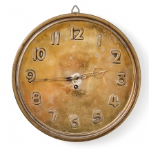 קישוט בצורת שעון קיר