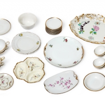 כלי פורצלן שונים, דגמים ויצרנים שונים