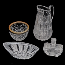 ארבעה כלי קריסטל מלוטשים בעבודת יד