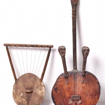 שני כלי נגינה אפריקאיים מסורתיים