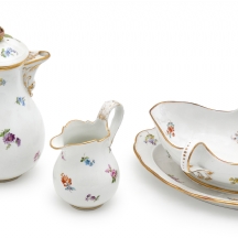 לוט של 3 כלי פורצלן עתיקים מתוצרת: 'מייסן' (Meissen), חתומים