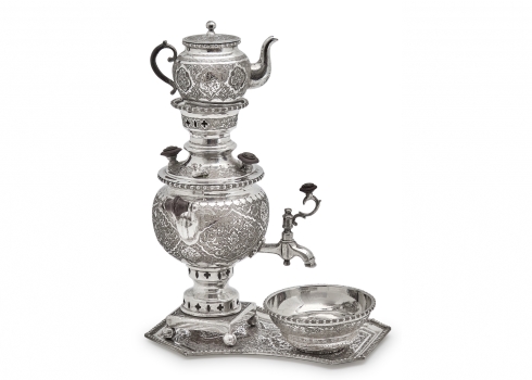 סמובר ומגש פרסים עתיקים עשויים כסף חתומים: 'Vartan'