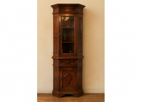 ארון ויטרינה פינתי עשוי עץ וזכוכית