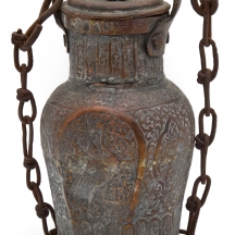 כלי מטבח פרסי עשוי נחושת מרוקעת ביד מתחילת התקופה הקאג'רית (Qajar)