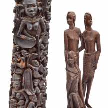 זוג פסלים אפריקאים, אחד של שבט המסאי, והשני עשוי עץ אבוני טבעי