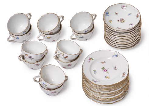 סט של 12 כוסות וצלחות פורצלן גרמניות איכותית ועתיקות מתוצרת 'מייסן'(Meissen)