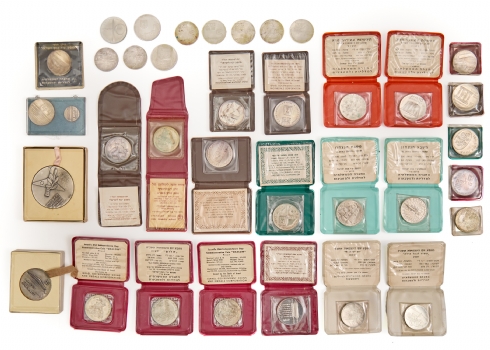 35 מטבעות כסף של החברה הממשלתית למדליות ולמטבעות