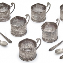 סט של שש מחזיקי כוסות תה פרסים עתיקים וכפיות עשויים כסף '840'